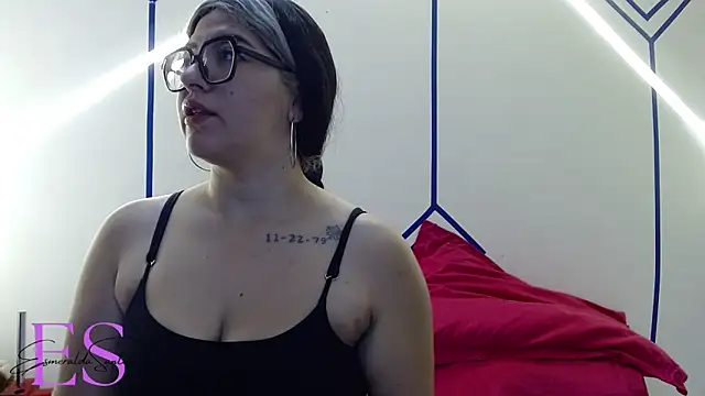 EsmeraldaSantoss online show from February 2025 12:33:01 PM