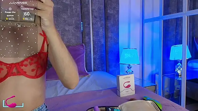 MaxiRogers online show from November 2025 11:32:02 AM