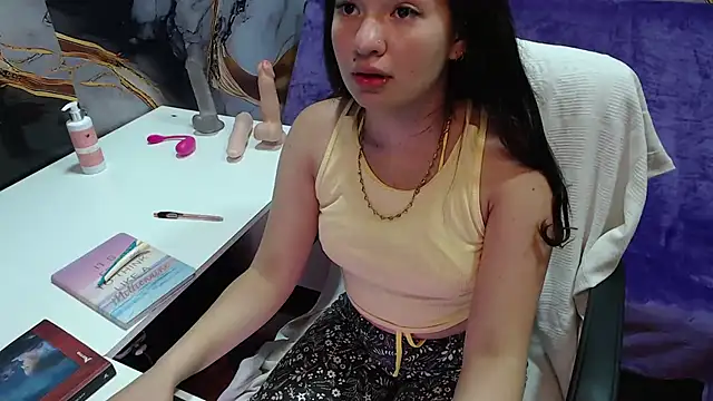 lilimini032 online show from February 2025 07:14:02 PM