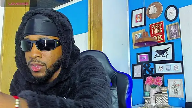 Drake Nassir4 online show from October 2025 09:54:02 PM