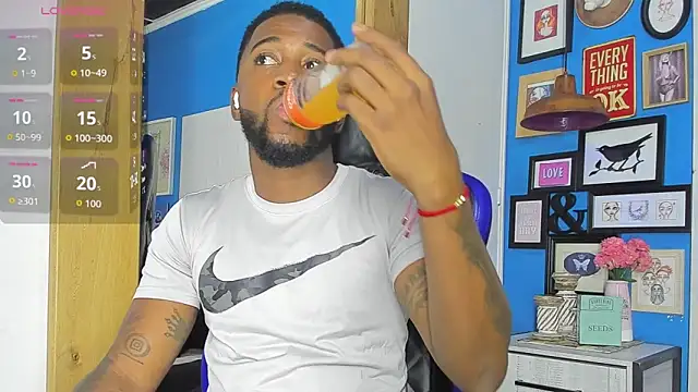 Drake Nassir4 online show from October 2025 08:53:02 PM