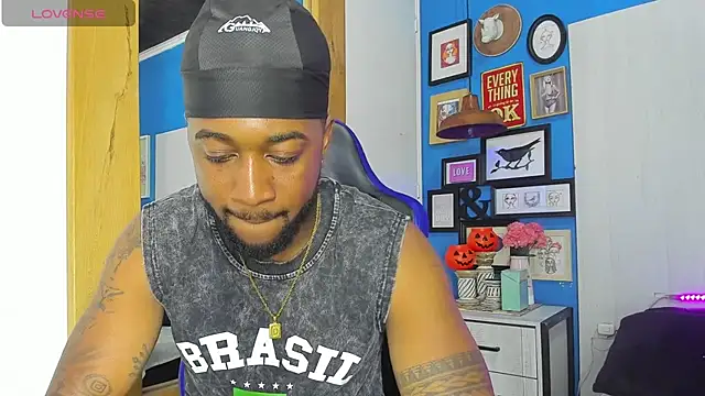 Drake Nassir4 online show from October 2025 09:49:02 PM