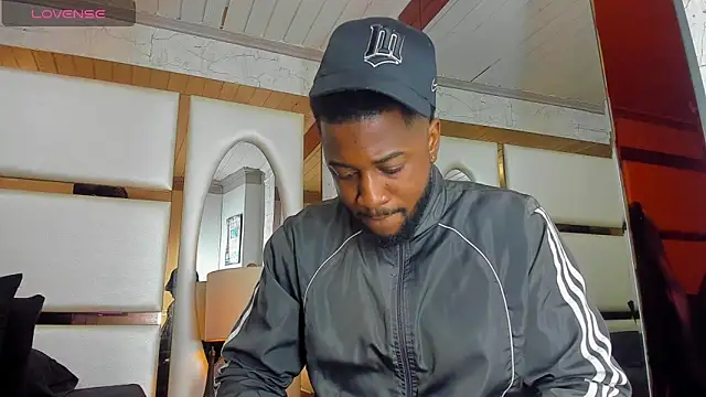 Drake Nassir4 online show from November 2025 02:16:01 PM