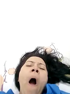 Snapshot of doggiepossession chatting on March 2025 04:40:02 PM doggiepossession online show from March 2025 04:40:02 PM