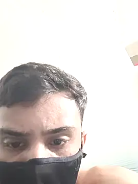 Snapshot of Mr_joh chatting on November 2025 05:07:01 AM Mr joh online show from November 2025 05:07:01 AM