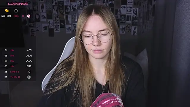 littlevildevil online show from April 2026 08:26:02 AM