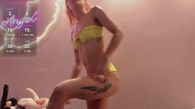 Ninna monroe  online show from December 2024 07:36:01 PM