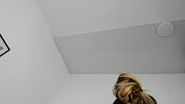 Lizz Luna online show from October 2025 03:35:02 PM