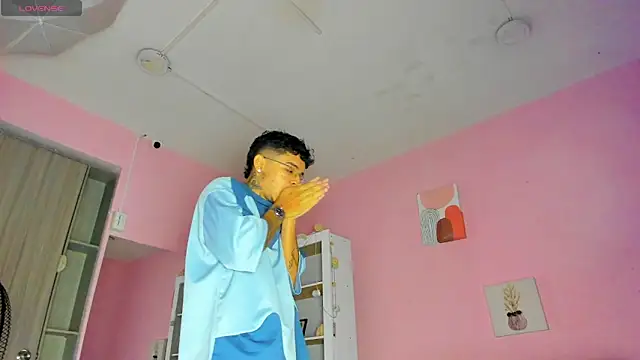 Ian Castillo  online show from November 2025 11:09:02 AM