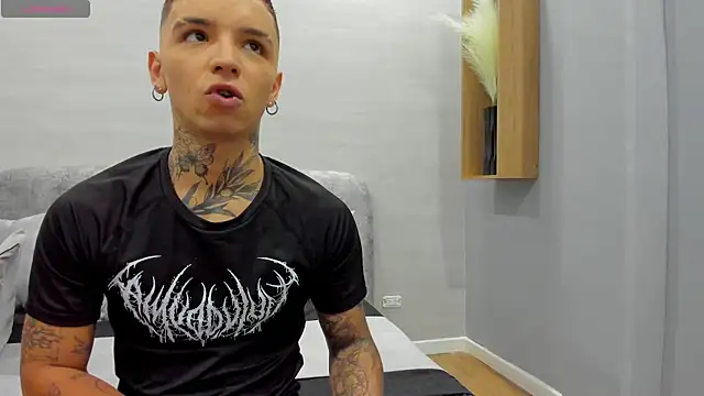 Snapshot of Ian_Castillo_ chatting on June 2026 11:11:02 AM Ian Castillo online show from June 2026 11:11:02 AM