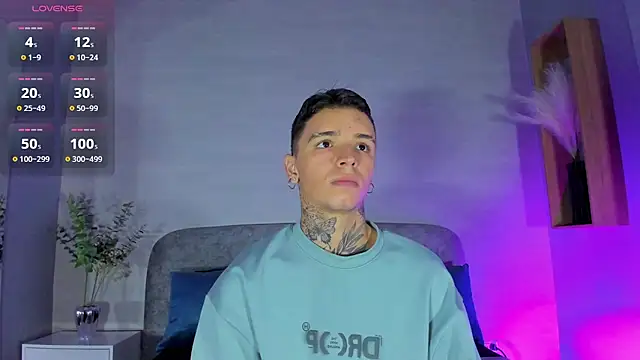 Snapshot of Ian_Castillo_ chatting on July 2026 11:15:02 AM Ian Castillo online show from July 2026 11:15:02 AM