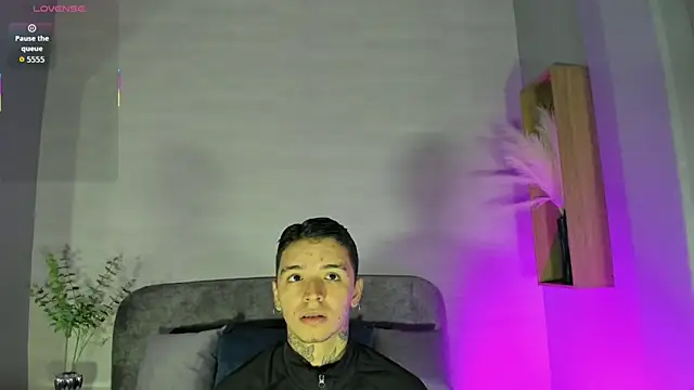 Snapshot of Ian_Castillo_ chatting on July 2026 11:08:01 AM Ian Castillo online show from July 2026 11:08:01 AM