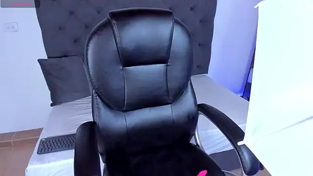 ninfomaria  online show from March 2026 05:42:02 PM