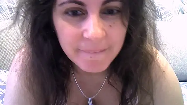 ShelaDiass online show from November 2025 05:07:01 AM