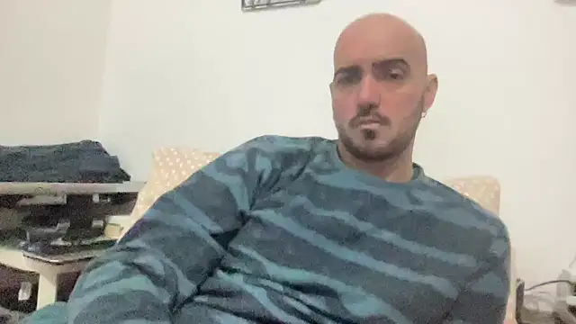 alessandromori91 online show from January 2026 08:32:02 PM