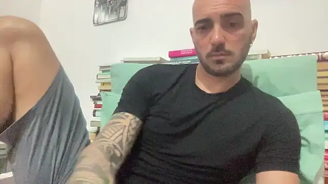 Snapshot of alessandromori91 chatting on April 2026 08:57:02 PM alessandromori91 online show from April 2026 08:57:02 PM