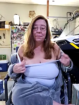 MsShelby40 online show from December 2024 03:27:01 PM