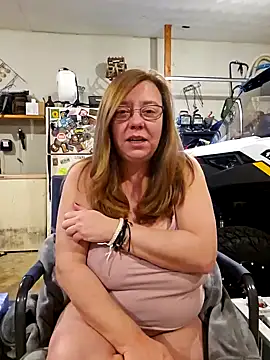 MsShelby40 online show from January 2025 10:22:02 PM