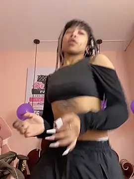 Snapshot of Violetta_Suky chatting on October 2025 01:01:01 PM Violetta Suky online show from October 2025 01:01:01 PM