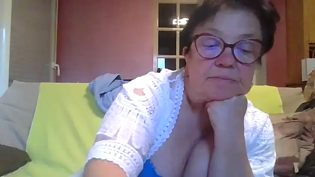 Vandeae44 online show from June 2026 07:36:01 PM
