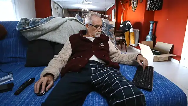 maduroguapo online show from January 2025 04:27:02 PM