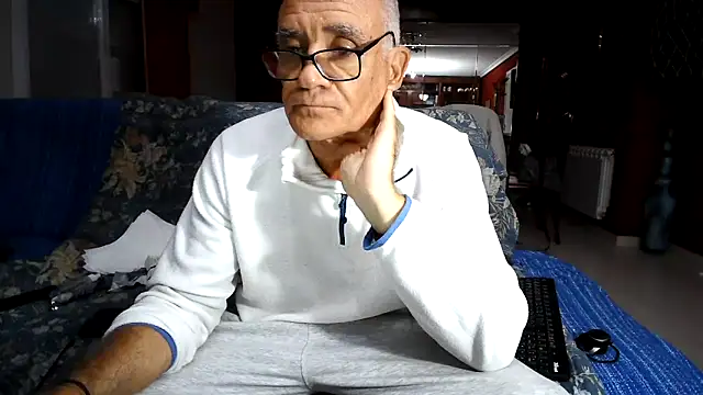 maduroguapo online show from November 2025 09:13:01 PM