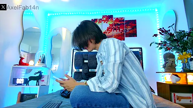 Snapshot of Alex_and_Fabian chatting on December 2024 07:00:02 PM Alex and Fabian online show from December 2024 07:00:02 PM