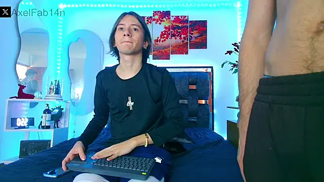 Snapshot of Alex_and_Fabian chatting on January 2025 06:56:01 PM Alex and Fabian online show from January 2025 06:56:01 PM
