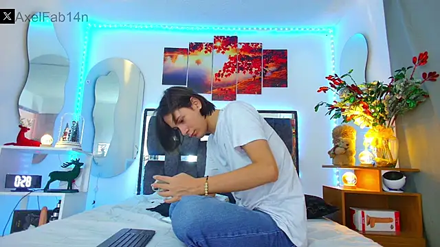 Snapshot of Alex_and_Fabian chatting on January 2025 06:49:01 PM Alex and Fabian online show from January 2025 06:49:01 PM