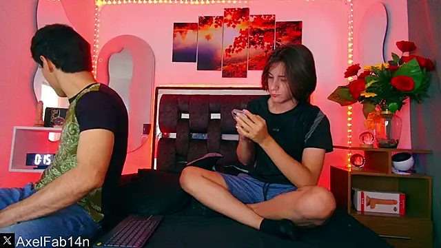 Snapshot of Alex_and_Fabian chatting on January 2025 06:36:02 PM Alex and Fabian online show from January 2025 06:36:02 PM