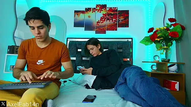 Snapshot of Alex_and_Fabian chatting on February 2025 06:41:01 PM Alex and Fabian online show from February 2025 06:41:01 PM