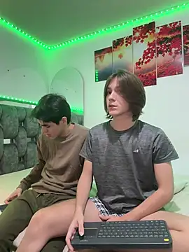 Alex and Fabian online show from March 2026 03:55:01 AM