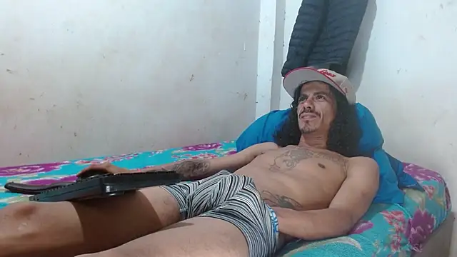 Snapshot of damian_bottom_bigcock chatting on April 2026 09:38:01 PM damian bottom bigcock online show from April 2026 09:38:01 PM