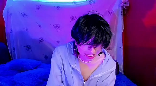 Snapshot of AnggelONfiree chatting on December 2024 07:00:01 AM AnggelONfiree online show from December 2024 07:00:01 AM