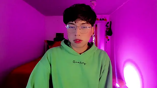 AnggelONfiree online show from November 2025 07:19:02 AM