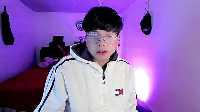 AnggelONfiree online show from January 2026 01:41:02 AM