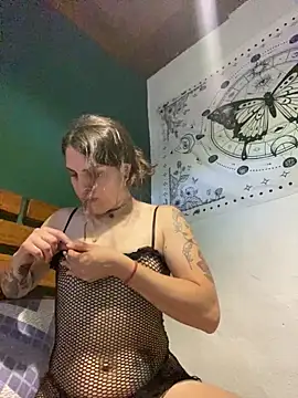 isadelasestrellas online show from December 2025 09:55:02 PM