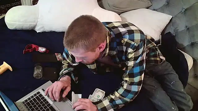 dcrick978 online show from March 2026 02:21:02 PM