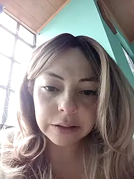 madelaine- online show from December 2025 06:49:01 PM