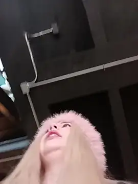 madelaine- online show from March 2026 07:09:01 PM