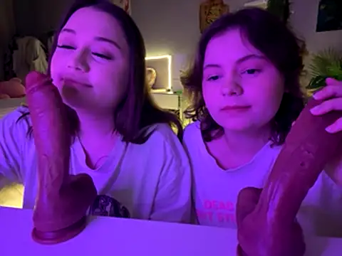 DaisyBooom online show from December 2025 07:23:02 PM