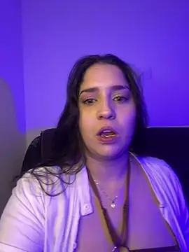 Snapshot of valentina_jonnes1 chatting on June 2026 11:00:01 PM valentina jonnes1 online show from June 2026 11:00:01 PM