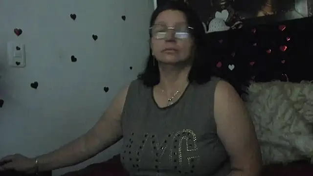 Evaaross 2345 online show from March 2026 01:06:02 PM