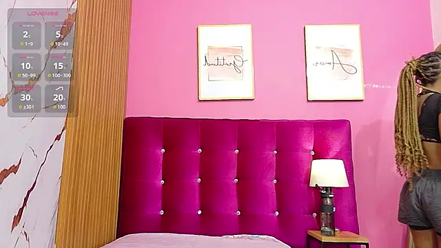 Snapshot of littleebonymommy chatting on July 2026 07:24:01 PM littleebonymommy online show from July 2026 07:24:01 PM