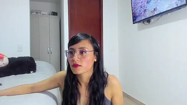 SophieBaker   online show from March 2025 01:23:01 AM