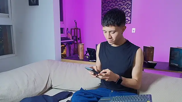 Justyn Ross online show from September 2025 12:44:02 AM