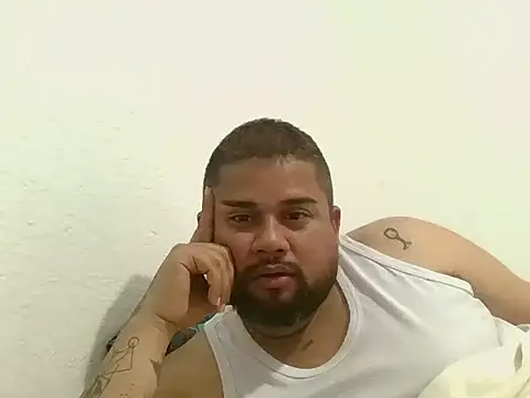 GABRIELGARCIA1313 online show from January 2026 01:00:02 AM