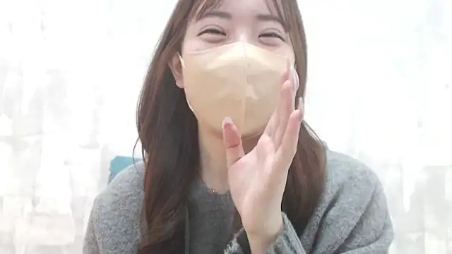 LOVE MOMO LOVE online show from December 2024 11:49:01 AM