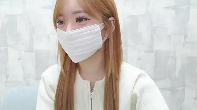 Snapshot of LOVE_MOMO_LOVE chatting on March 2026 11:28:02 AM LOVE MOMO LOVE online show from March 2026 11:28:02 AM