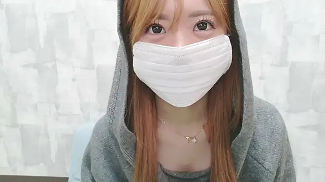 Snapshot of LOVE_MOMO_LOVE chatting on March 2026 11:27:01 AM LOVE MOMO LOVE online show from March 2026 11:27:01 AM